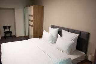 Курортные отели Apricot Aghveran Resort Агверан Двухместный номер Делюкс с 1 кроватью или 2 отдельными кроватями и балконом-2