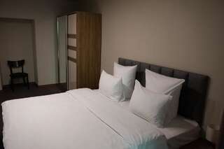 Курортные отели Apricot Aghveran Resort Агверан Двухместный номер Делюкс с 1 кроватью или 2 отдельными кроватями и балконом-7